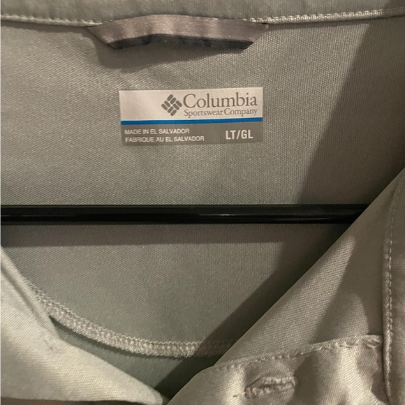 Columbia - Gray golf shirt. LT. New without tags.‎ - Picture 2 of 3